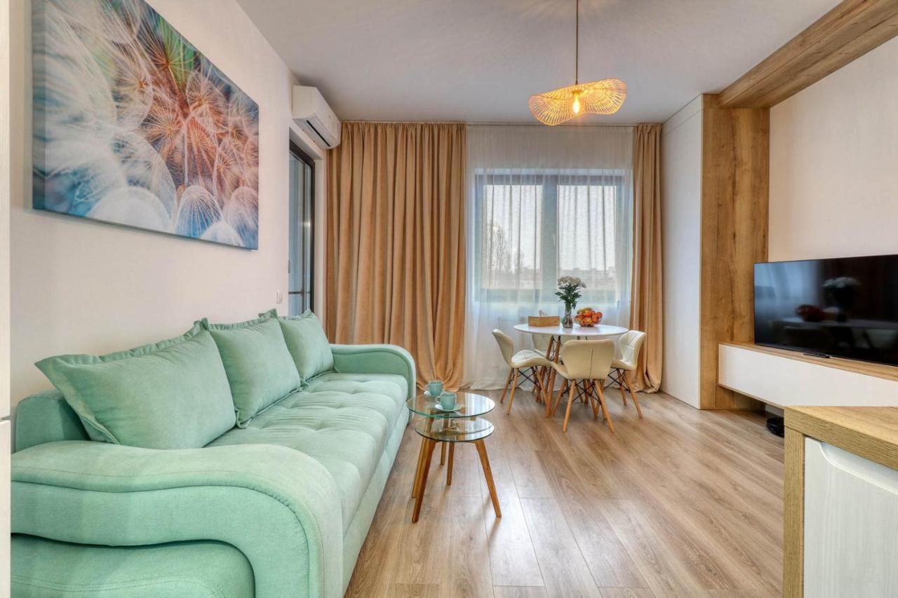 Inspiration Station - My Joyful, Cosy&Inviting Apt - Smart Thermostat - Private Parking - Ior Park - Long Term Price Cuts ブカレスト エクステリア 写真