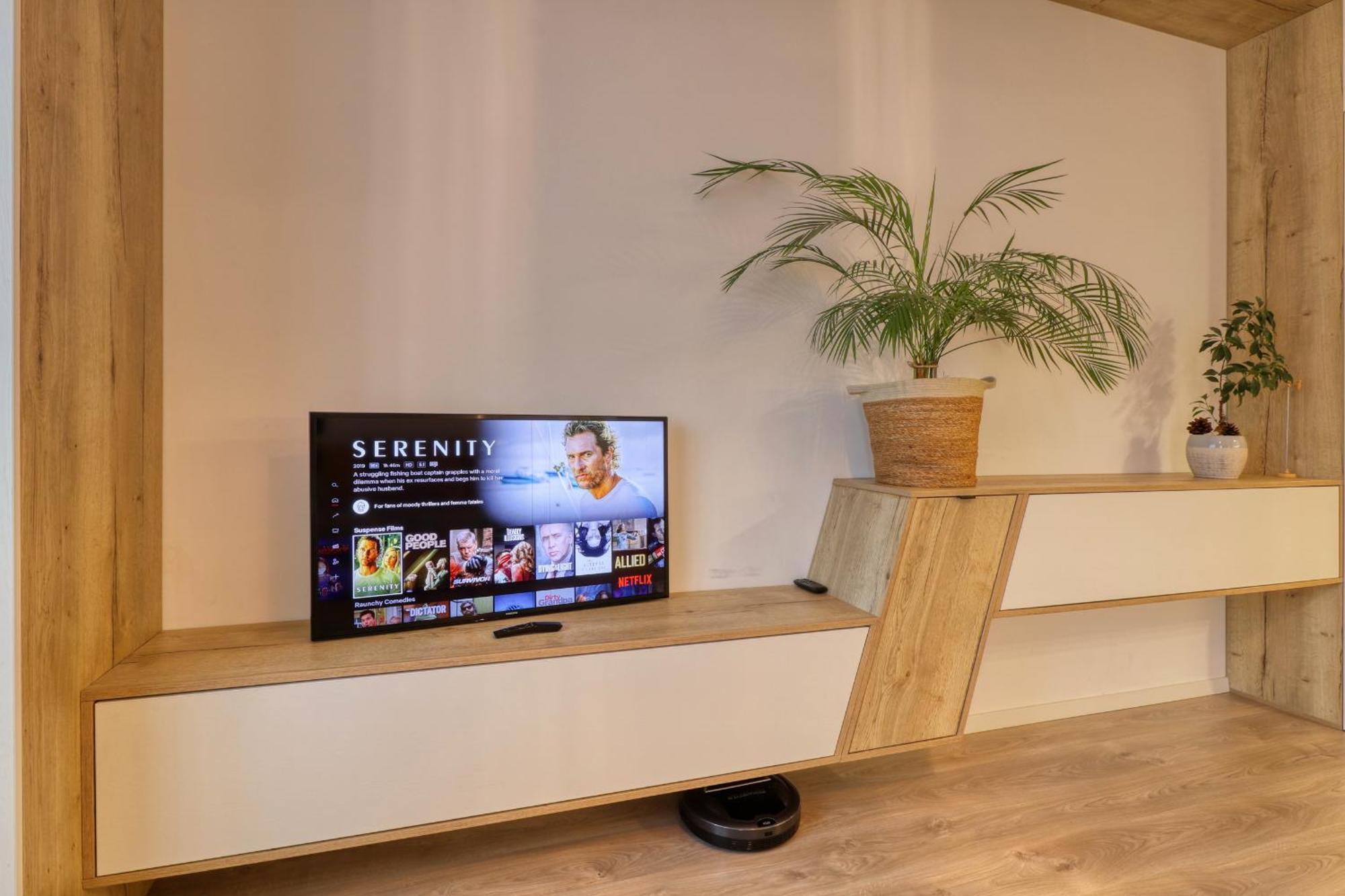 Inspiration Station - My Joyful, Cosy&Inviting Apt - Smart Thermostat - Private Parking - Ior Park - Long Term Price Cuts ブカレスト エクステリア 写真